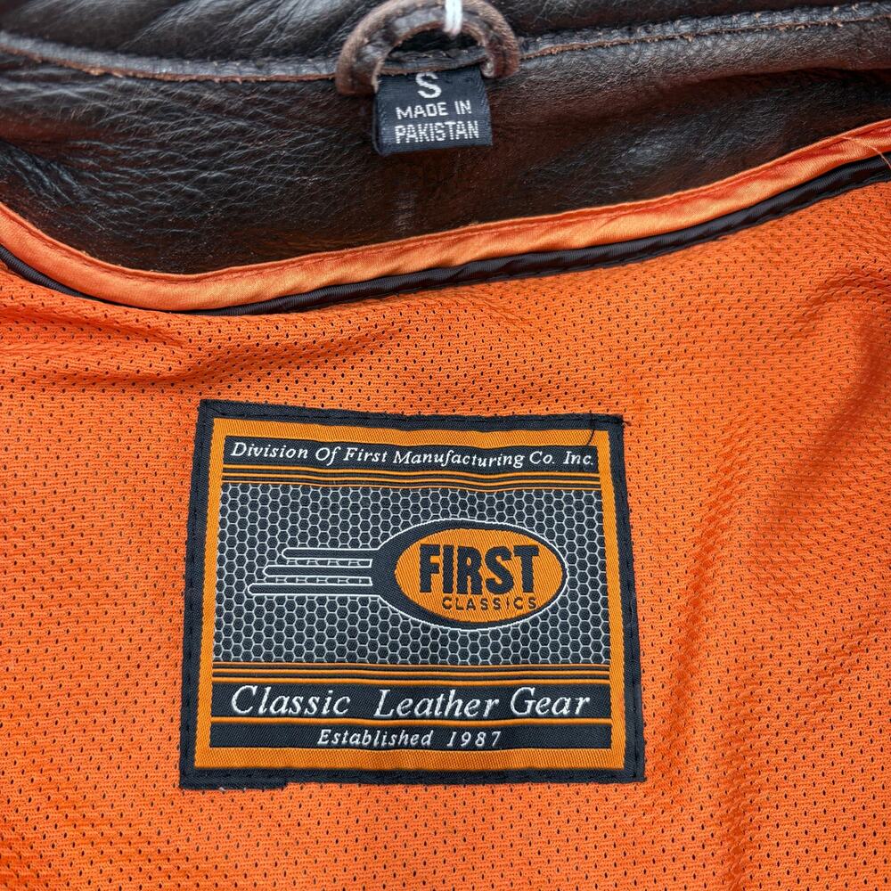 First Classics leather jacket, size small - Picture 4 of 8